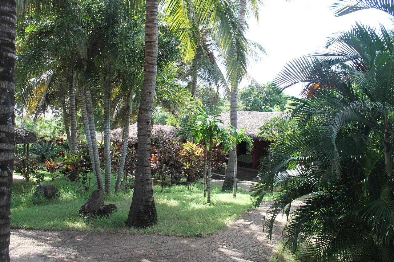 Hotel De La Baie Antsiranana Exterior foto